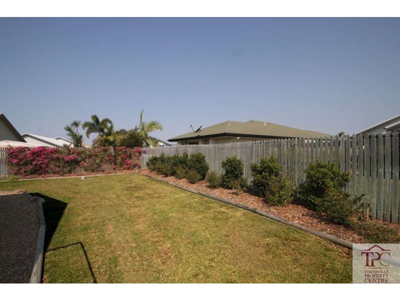 18 Chaimberlane Avenue, Kirwan QLD 4817
