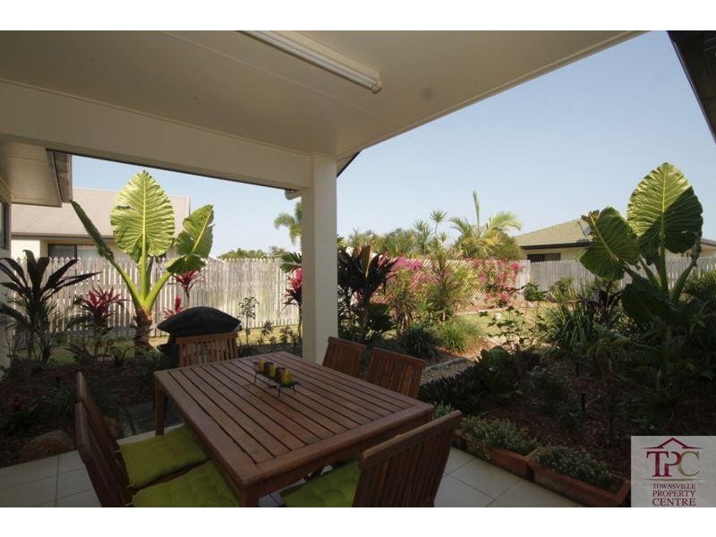 18 Chaimberlane Avenue, Kirwan QLD 4817