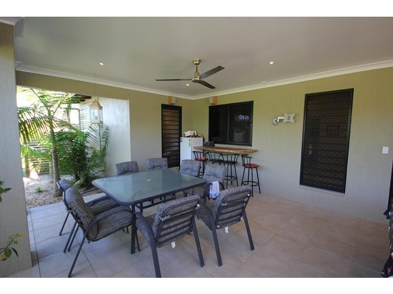 19 Daintree Drive, Bushland Beach QLD 4818