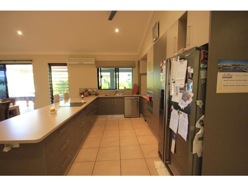 19 Daintree Drive, Bushland Beach QLD 4818
