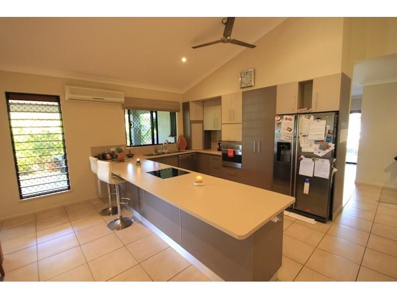 19 Daintree Drive, Bushland Beach QLD 4818