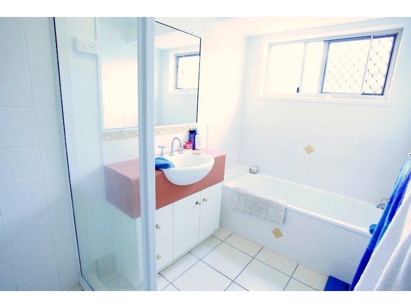 6 Concord Avenue, Kirwan QLD 4817