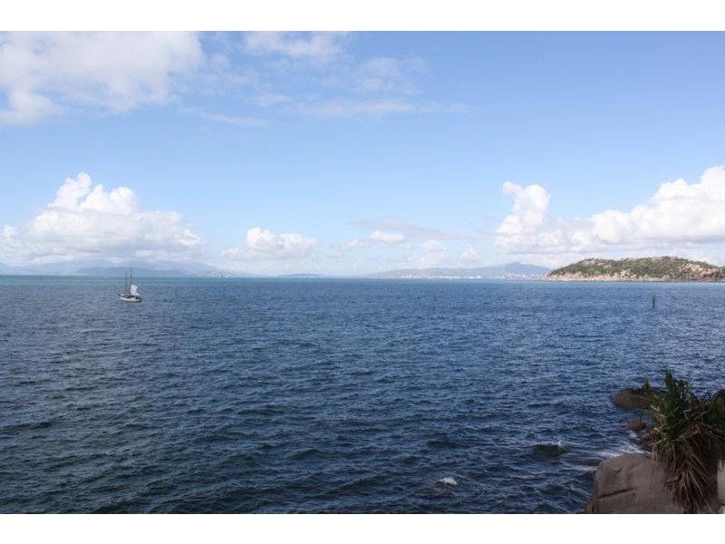 1 Sooning Street, Magnetic Island QLD 4819