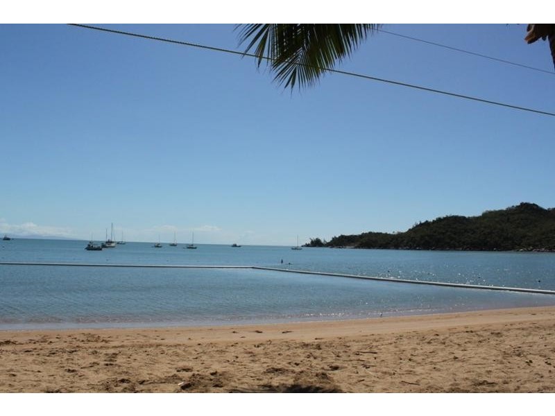 1 Sooning Street, Magnetic Island QLD 4819