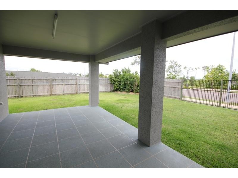 38 Bookara Gum Crescent, Mount Low QLD 4818