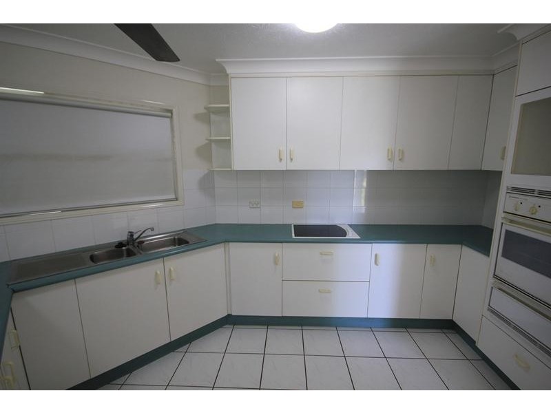 30 Redwood Avenue, Kirwan QLD 4817