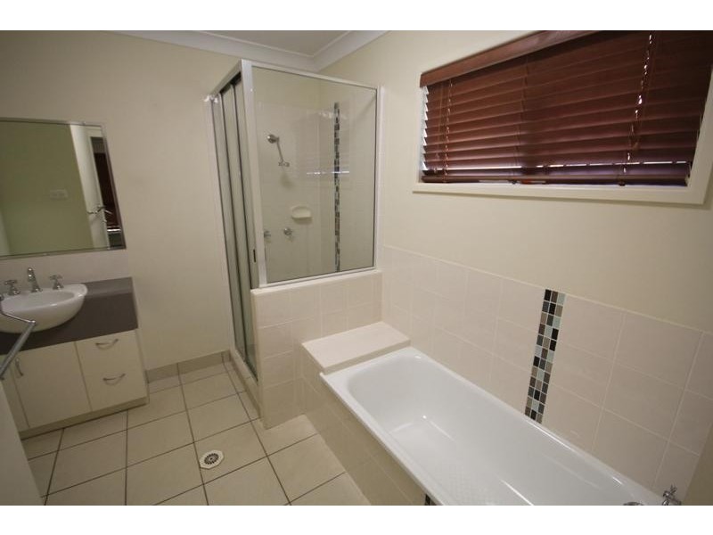 10 Sandys Place, Kirwan QLD 4817