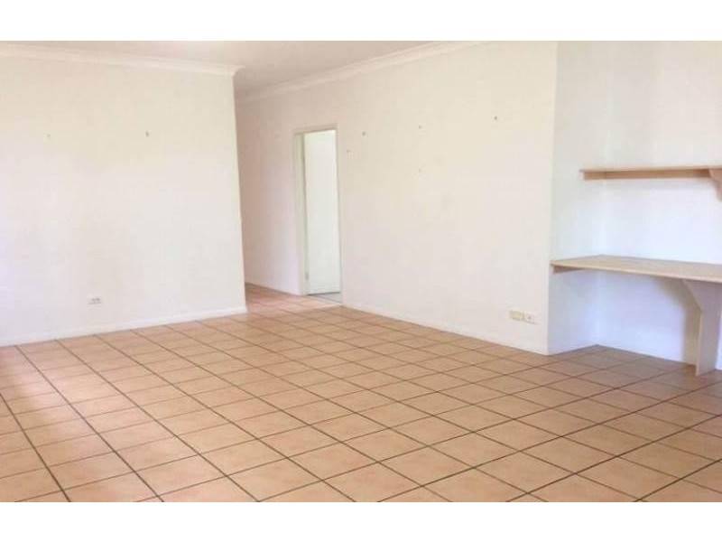 6 Milgate Crescent, Kirwan QLD 4817