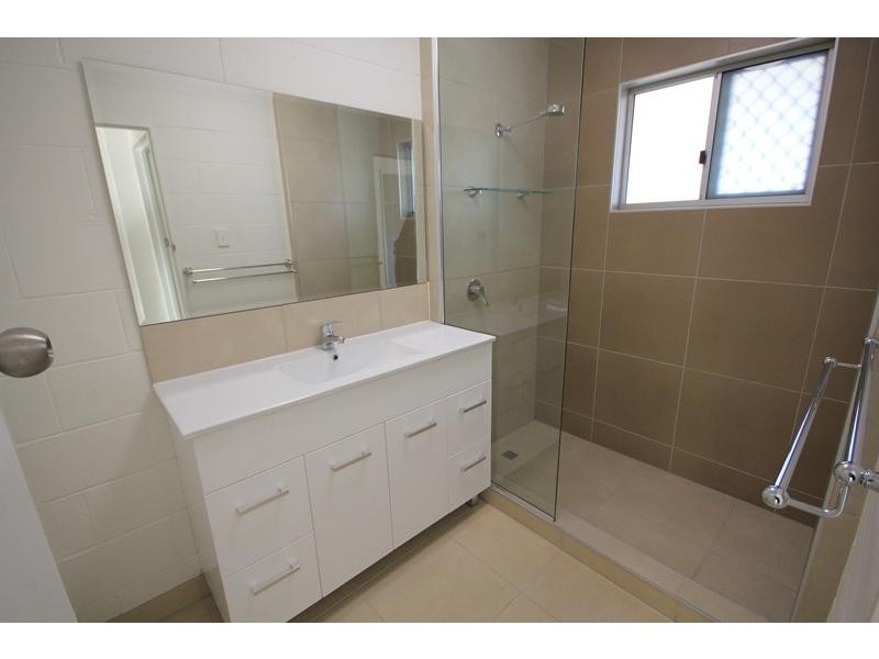 2/34 Ferntree Street, Kirwan QLD 4817