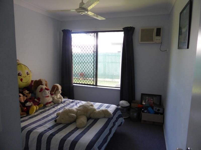 54 Crestbrook  Drive, Mount Louisa QLD 4814