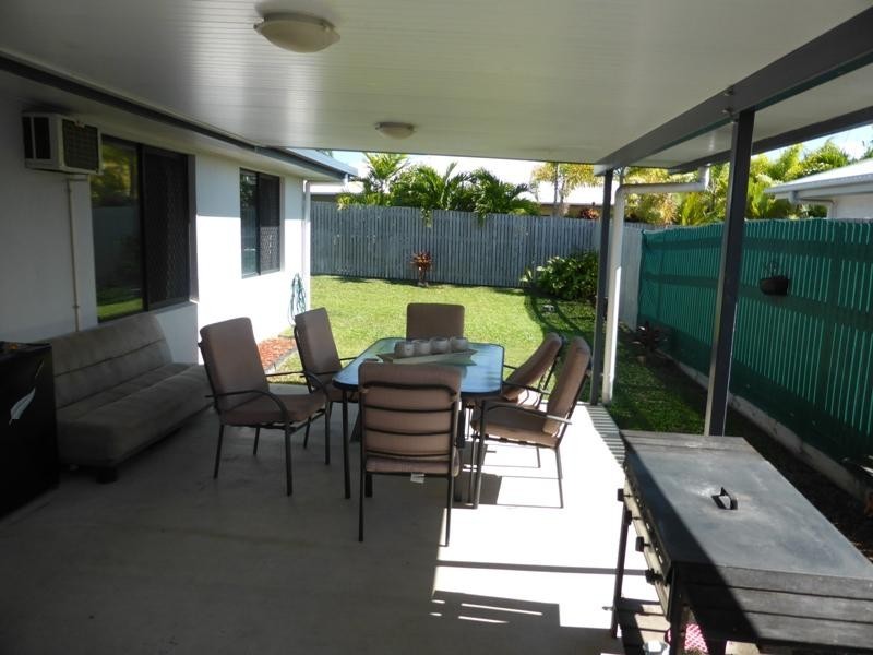 54 Crestbrook  Drive, Mount Louisa QLD 4814