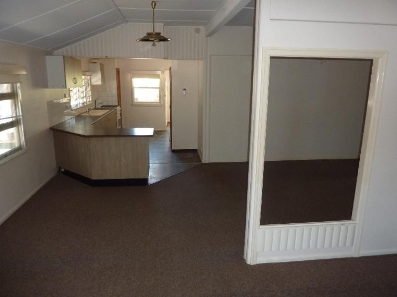 53 Twelfth Avenue, Railway Estate QLD 4810