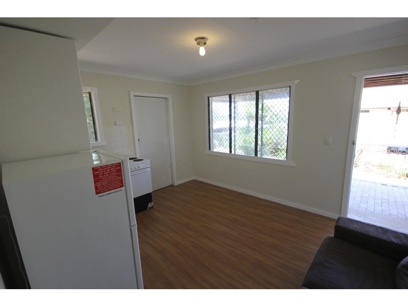 2/23 Gilbert Crescent, North Ward QLD 4810