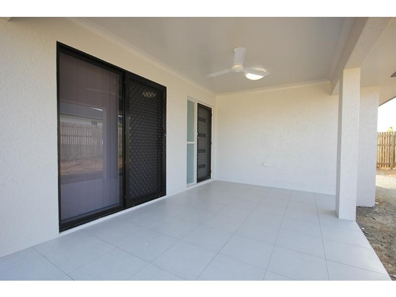 67b Innes Drive, Deeragun QLD 4818