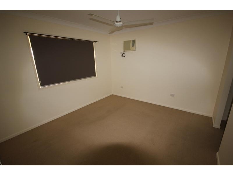 27 Fitzgerald  Crescent, Kirwan QLD 4817