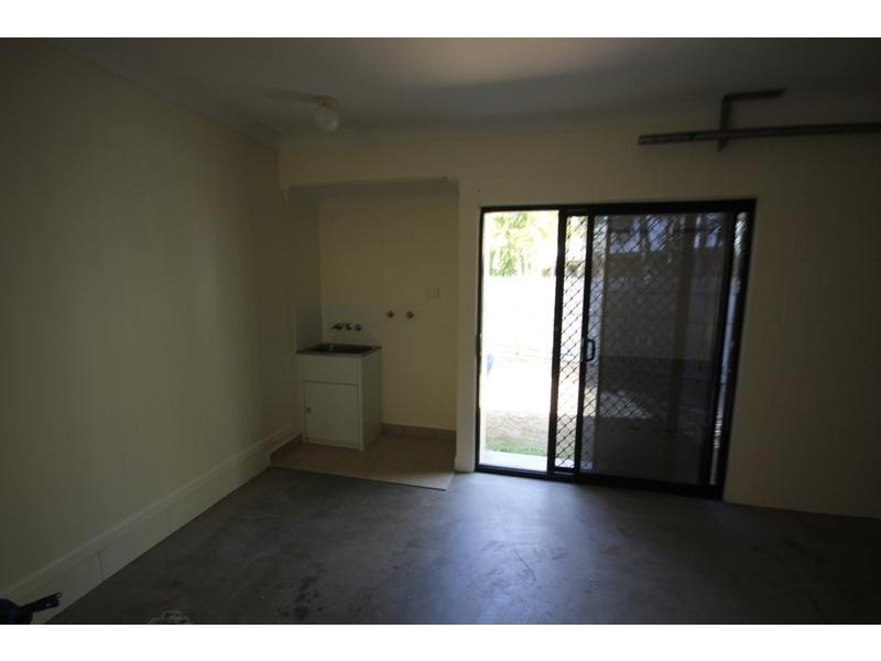 27 Fitzgerald  Crescent, Kirwan QLD 4817
