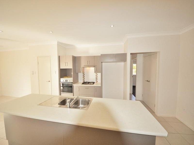 24 Salamander Street, Bluewater QLD 4818