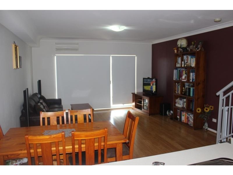 42/26-34 CLIFTON  Street, Blacktown NSW 2148