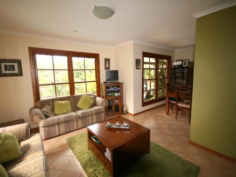 10 Rocklilly Court SHAILER PARK 4128, Shailer Park QLD 4128