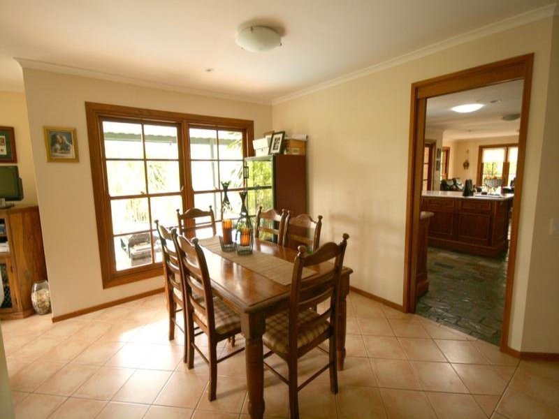 10 Rocklilly Court SHAILER PARK 4128, Shailer Park QLD 4128