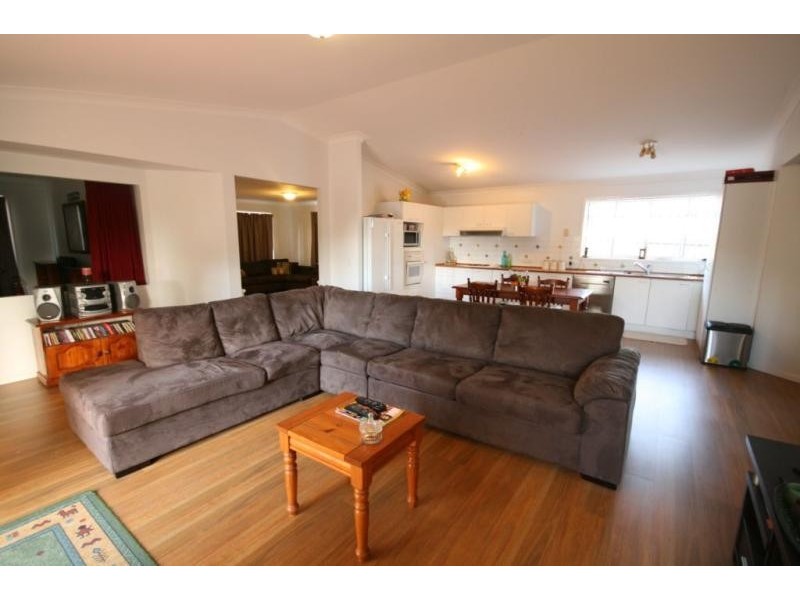 24 Francis Road SHAILER PARK 4128, Shailer Park QLD 4128