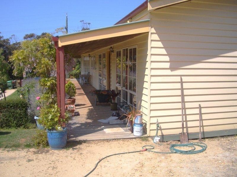 33 Flounder Road LAKE TYERS BEACH 3909, Lake Tyers Beach VIC 3909