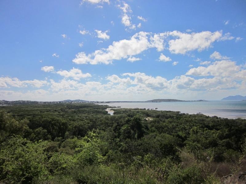 Bruce  (south) Highway, Bowen QLD 4805