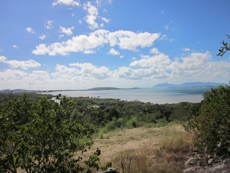 Bruce  (south) Highway, Bowen QLD 4805