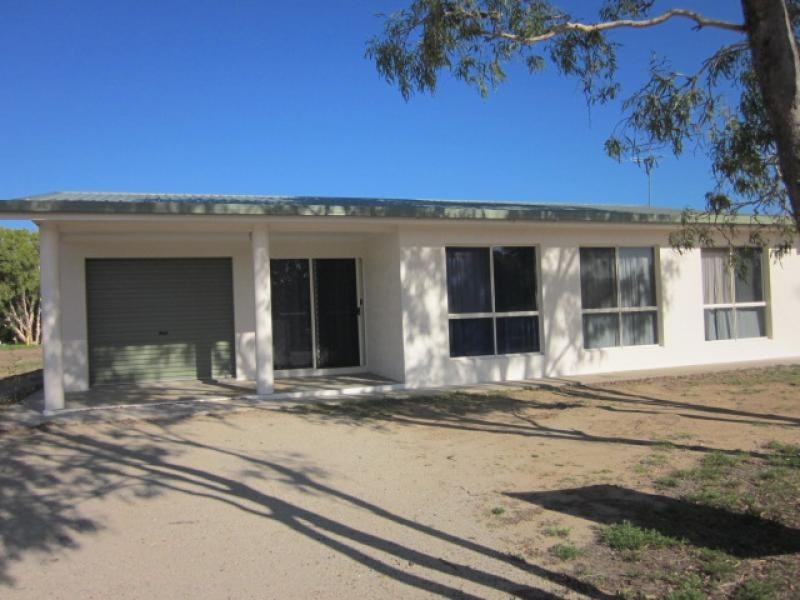 28   L6 Crofton Street, Bowen QLD 4805