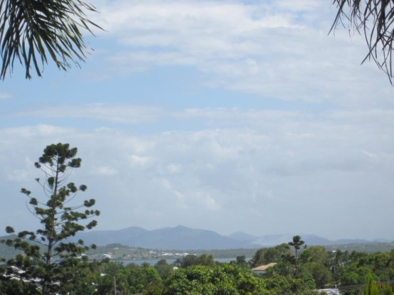 2a Sproule Street, Bowen QLD 4805