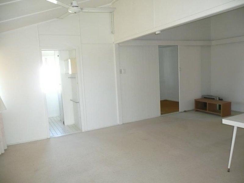 112 Herbert Street, Bowen QLD 4805
