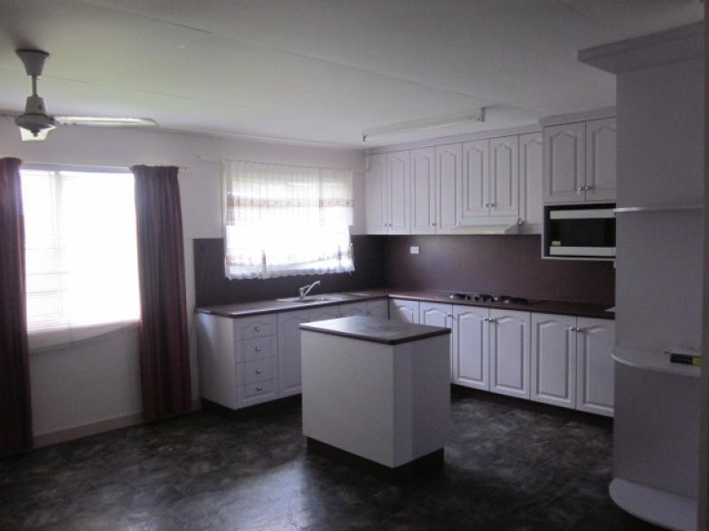 26 Thomas Street, Bowen QLD 4805