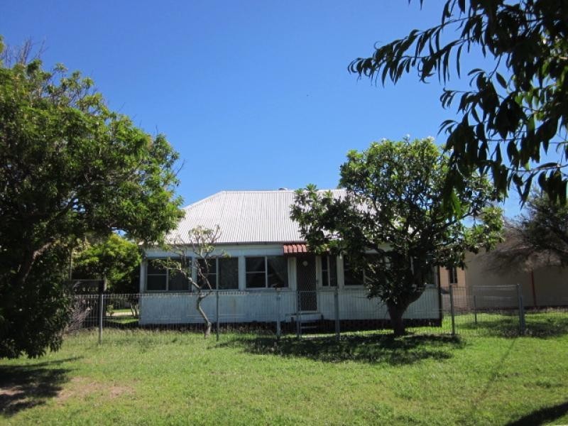 80 Powell Street, Bowen QLD 4805