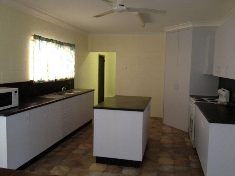 54 Lascelles Street, Bowen QLD 4805