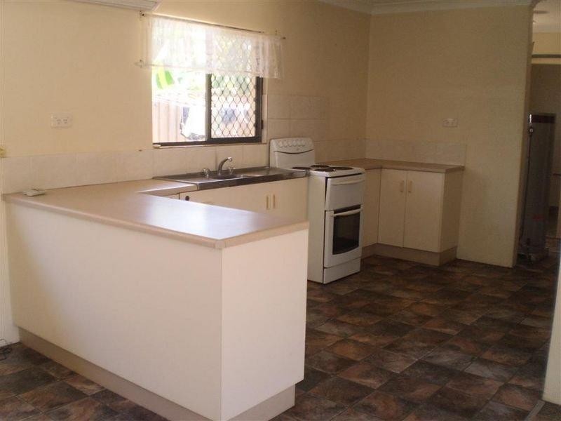 2/20 Marshall Street, Bowen QLD 4805