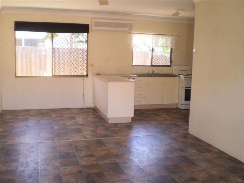 2/20 Marshall Street, Bowen QLD 4805