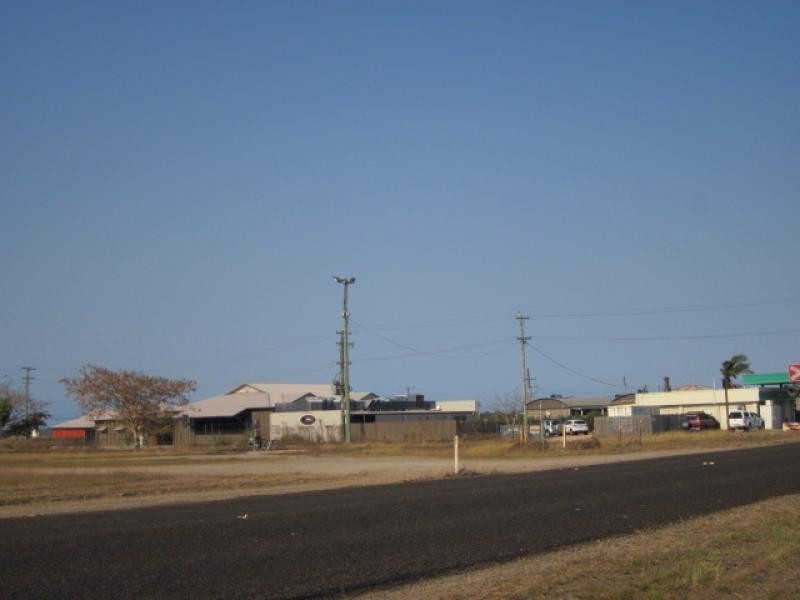 35-37 Myles Street, Bowen QLD 4805