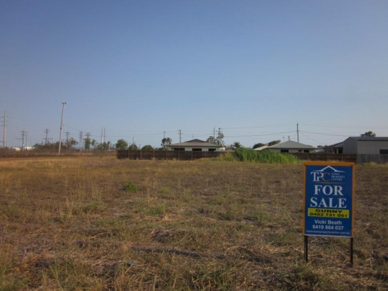 35-37 Myles Street, Bowen QLD 4805