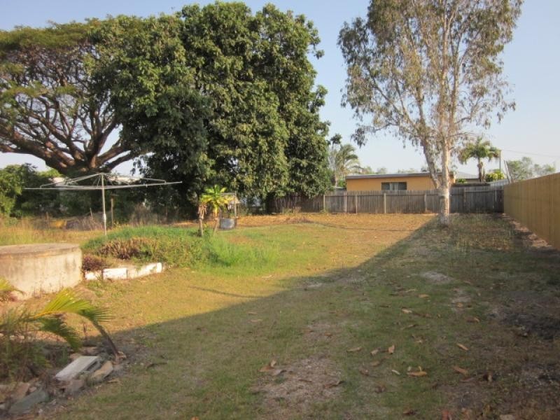 43 Lascelles Street, Bowen QLD 4805