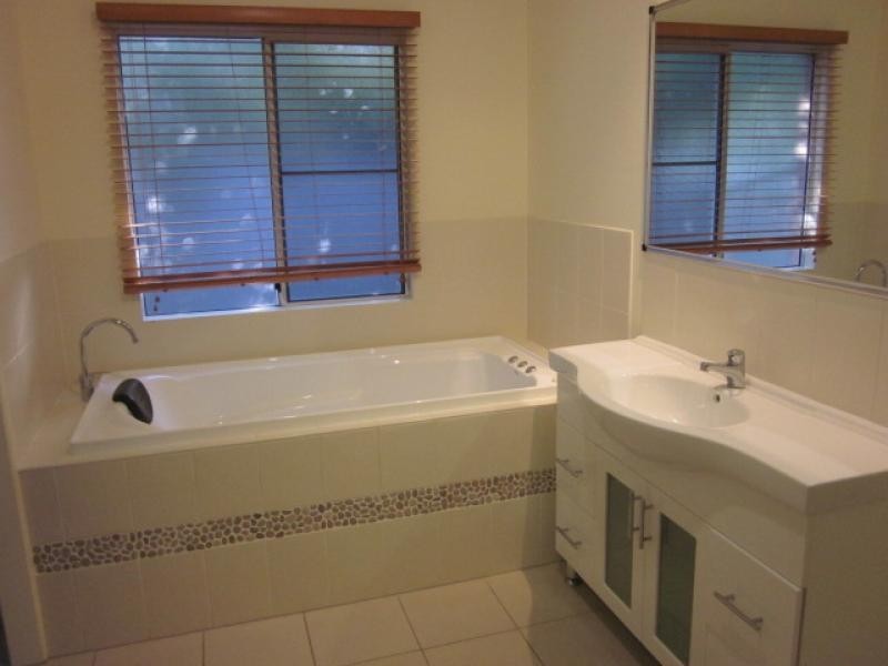 144 Ocean View Drive, Bowen QLD 4805