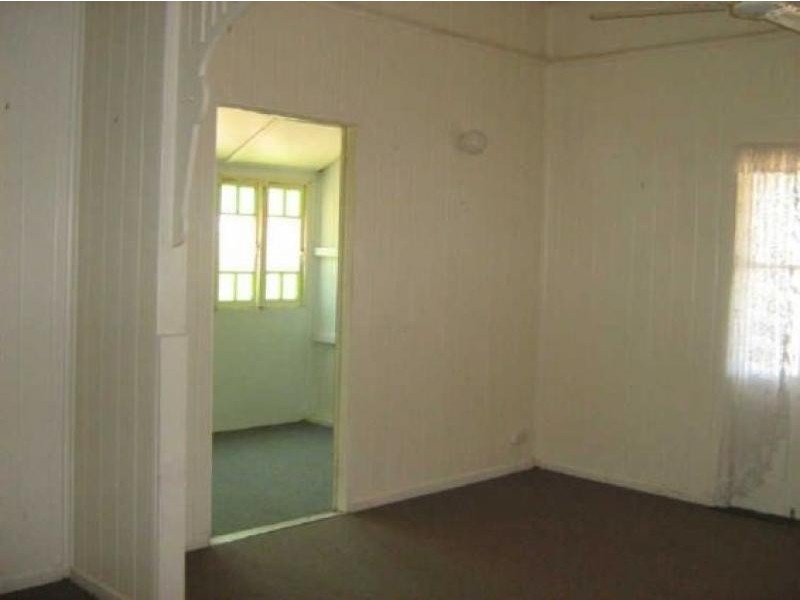 104 Powell Street, Bowen QLD 4805