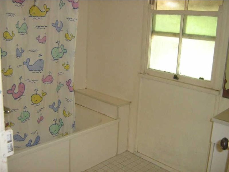 104 Powell Street, Bowen QLD 4805