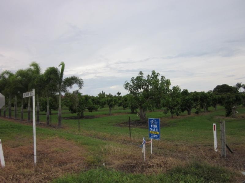 8 Inverdon Road, Bowen QLD 4805