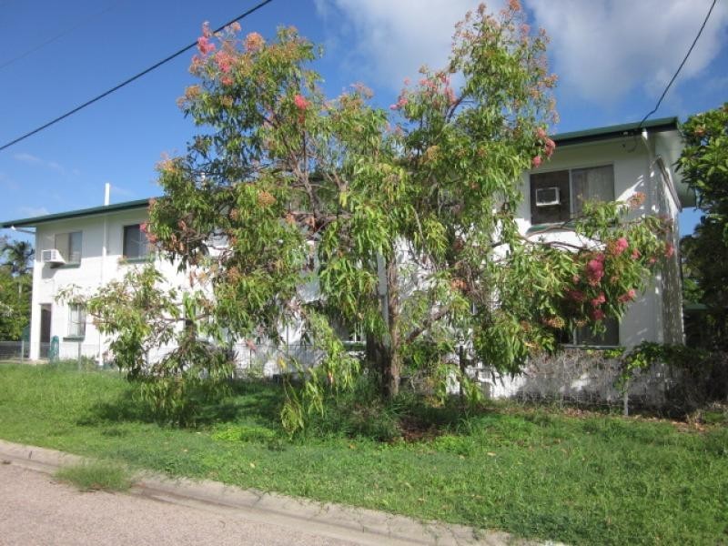 39 Gloucester Street, Bowen QLD 4805