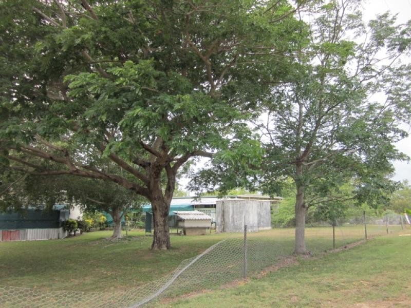L2 Pearle Place, Bowen QLD 4805