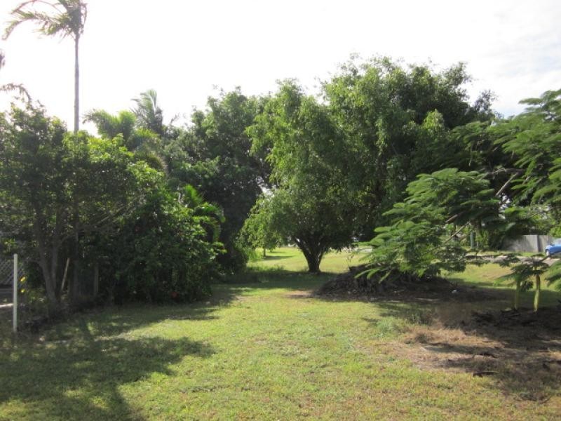 36 Gloucester Street, Bowen QLD 4805