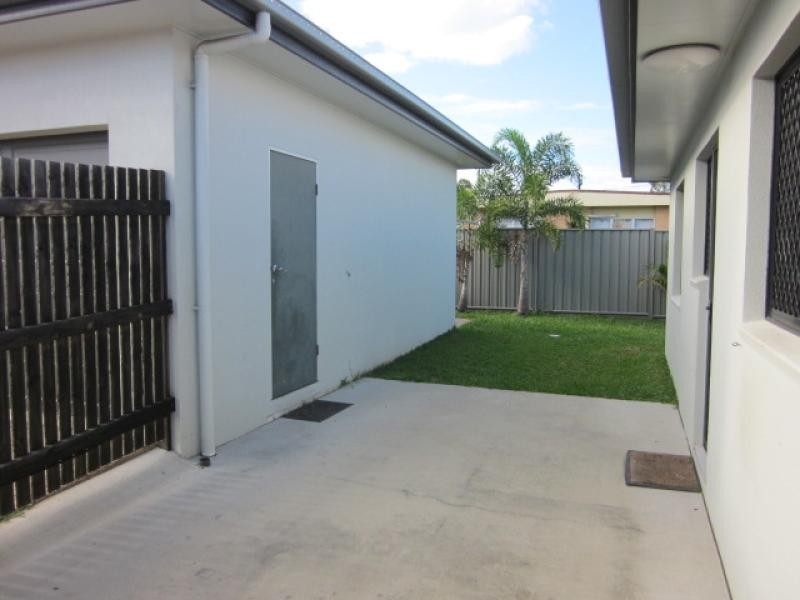 4/25 Don Street, Bowen QLD 4805