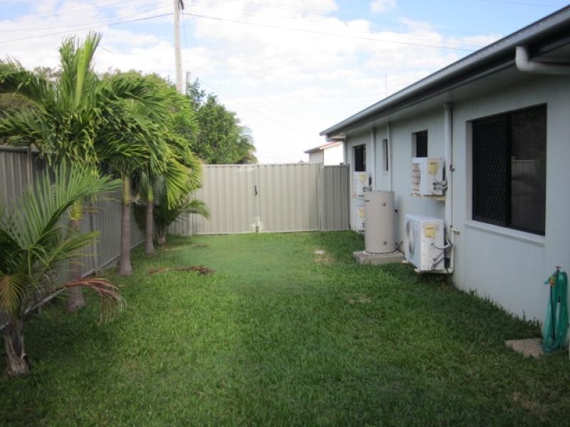 4/25 Don Street, Bowen QLD 4805