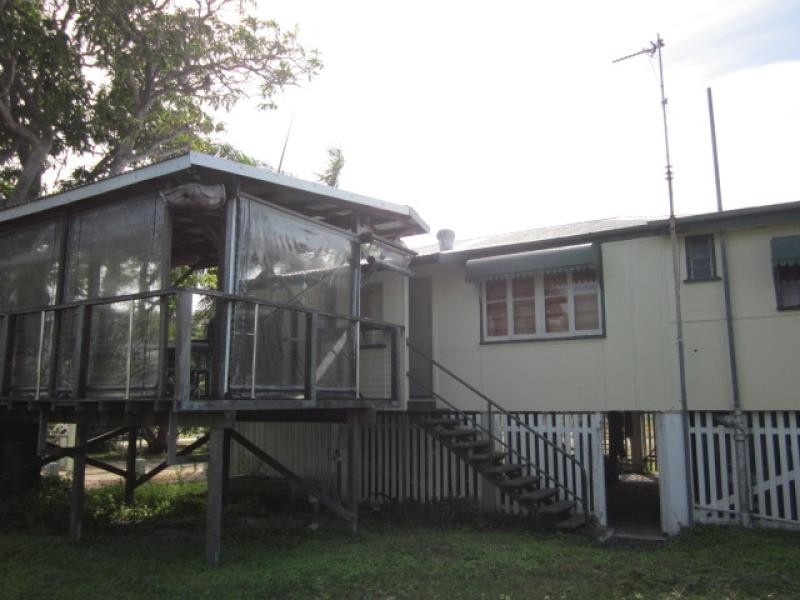 35 Sinclair Street, Bowen QLD 4805