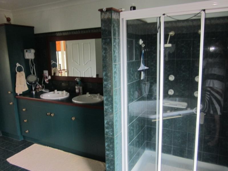 69 Hillview Road, Bowen QLD 4805